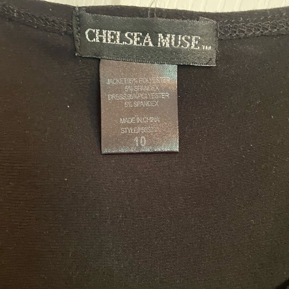 Classy and comfortable work dress. Very versatile. - Picture 5 of 5